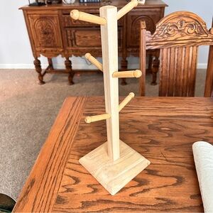 Wooden Mug Tree Stand 6 pegs